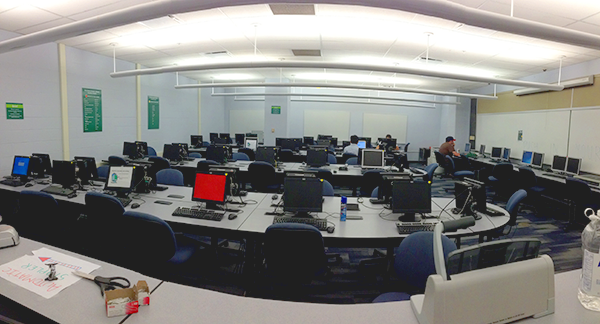 wide-angle view of the business general computer lab